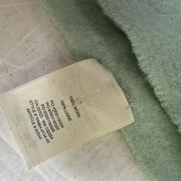 Aritzia Wilfred Free 100% Wool Classic Scarf Blanket Fringes Wrap Shawl Cozy Big - Picture 8 of 13